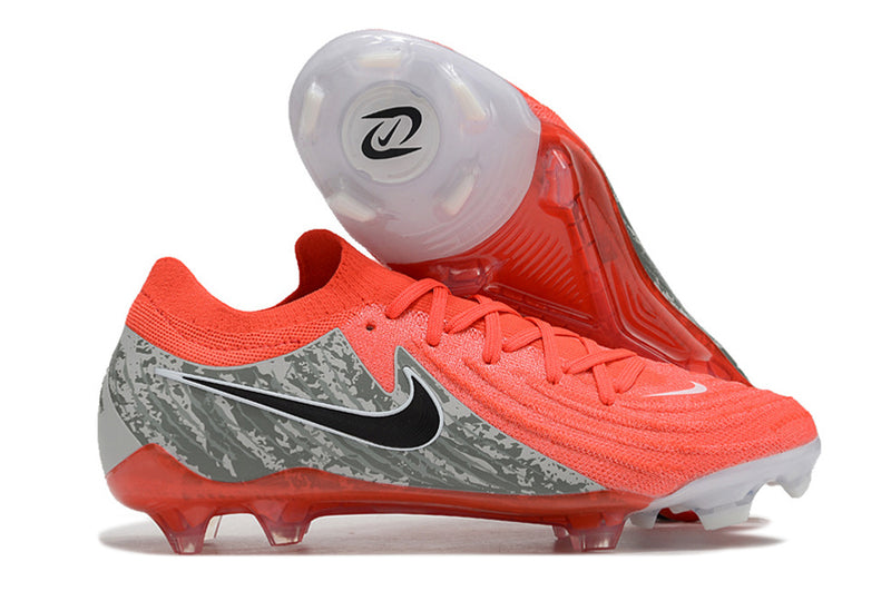 Chuteira Nike Phantom GX2 Elite Campo FG