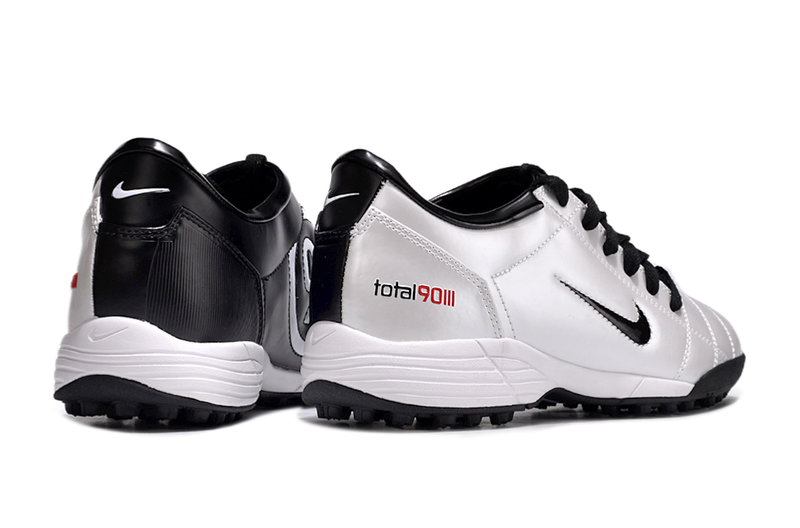 Chuteira Nike Total 90 Society TF - Branco/Preto