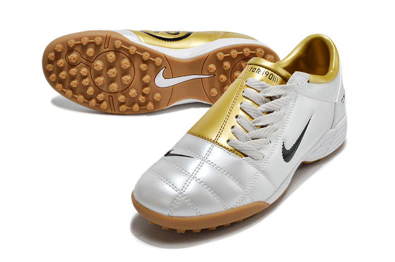 Chuteira Nike Total 90 Society TF - Branco/Dourado