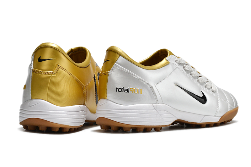 Chuteira Nike Total 90 Society TF - Branco/Dourado