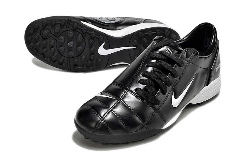 Chuteira Nike Total 90 Society TF - Preto